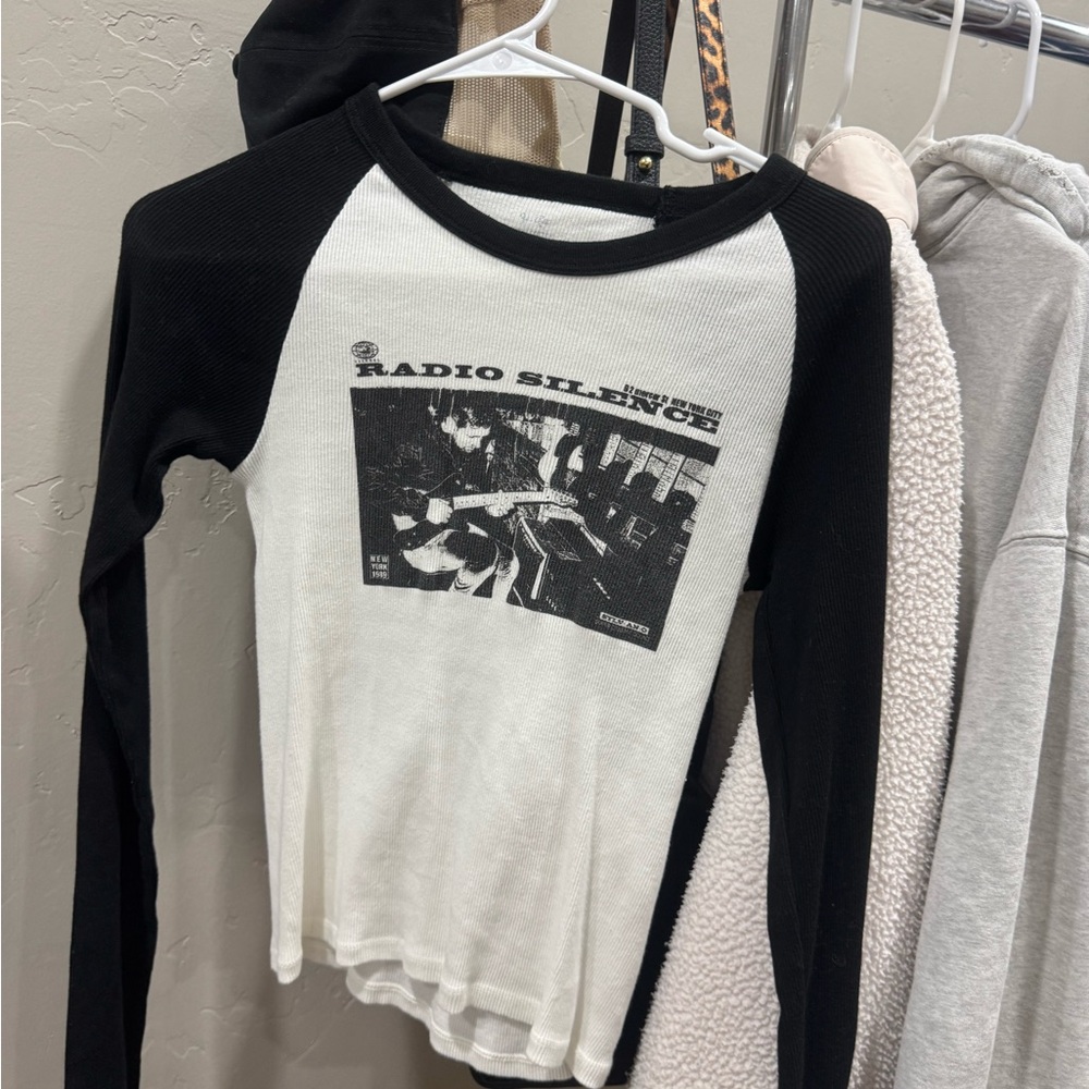 Brandy Melville Black and White Long Sleeve Tee